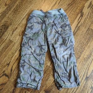 Hanna Andersson camo print lined pants - size 110